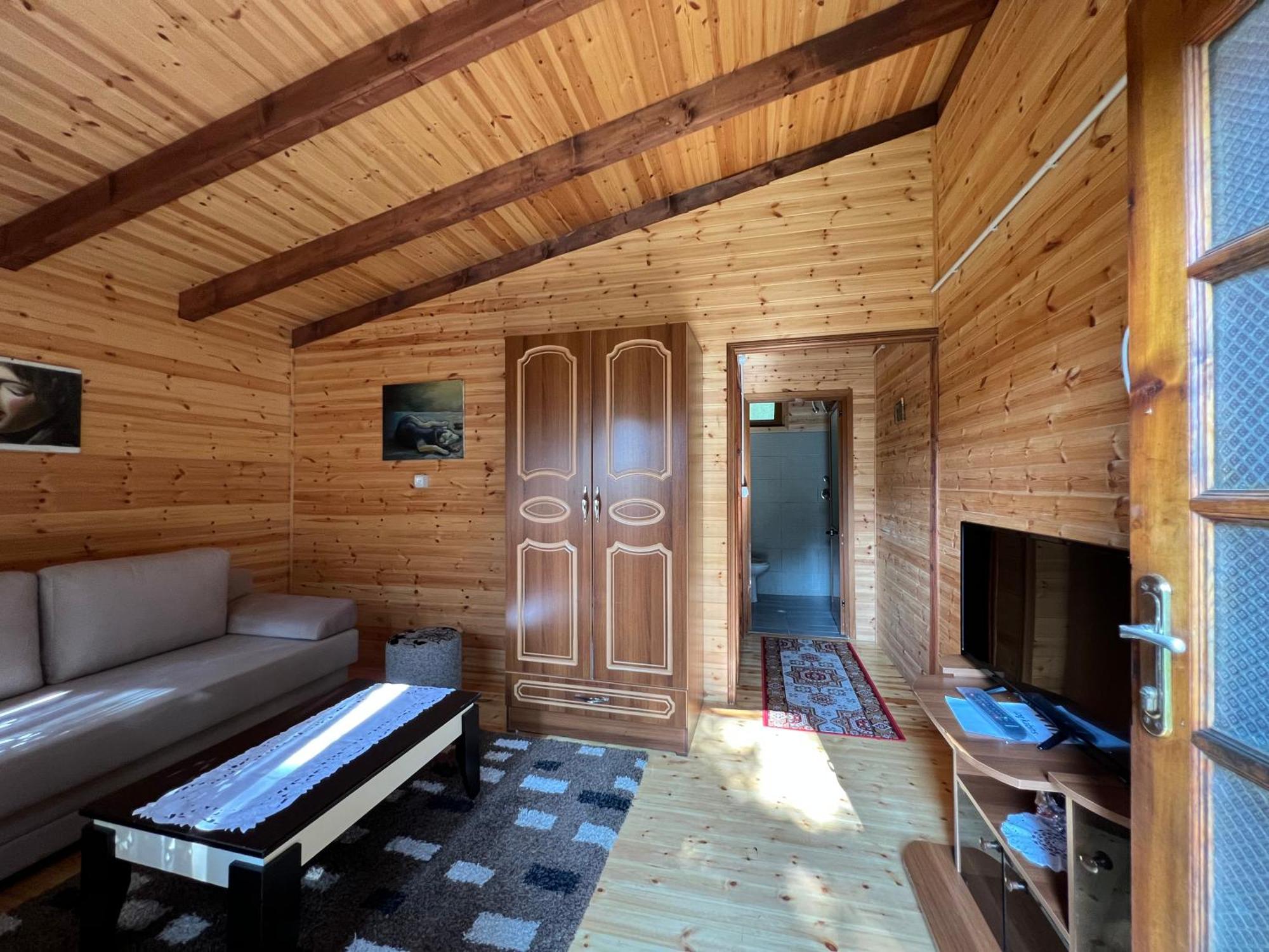 Bujtina Uji I Panjes, Log Cabins Dukat Eksteriør billede