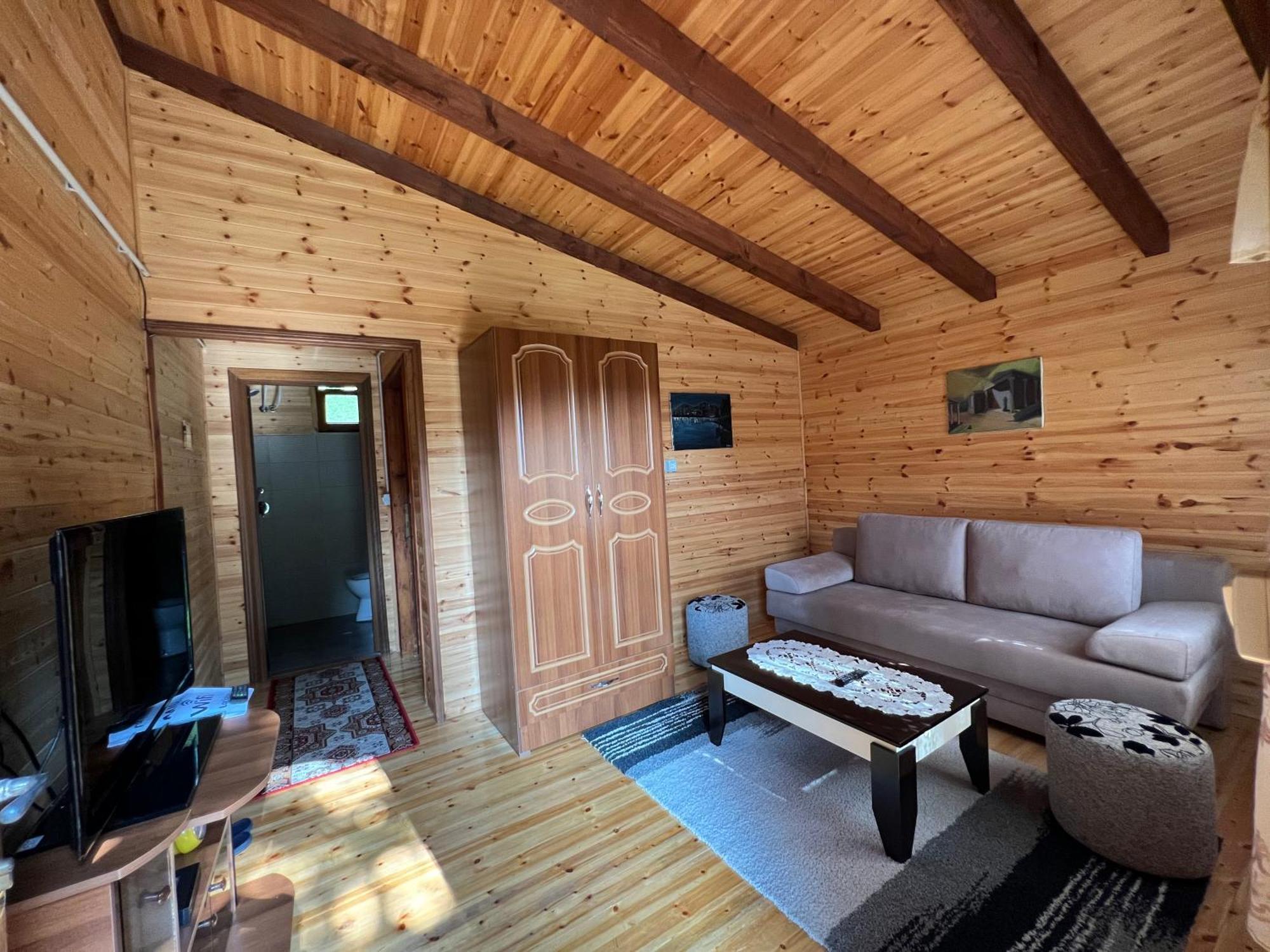 Bujtina Uji I Panjes, Log Cabins Dukat Eksteriør billede